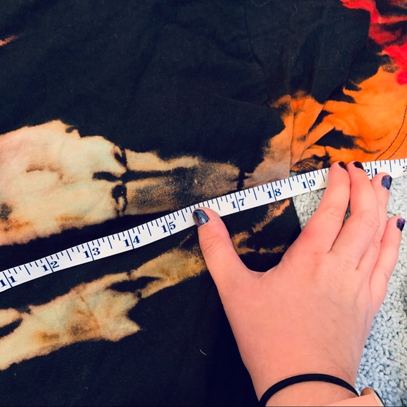 DIY reverse tie dye tee - Picture 3 of 4